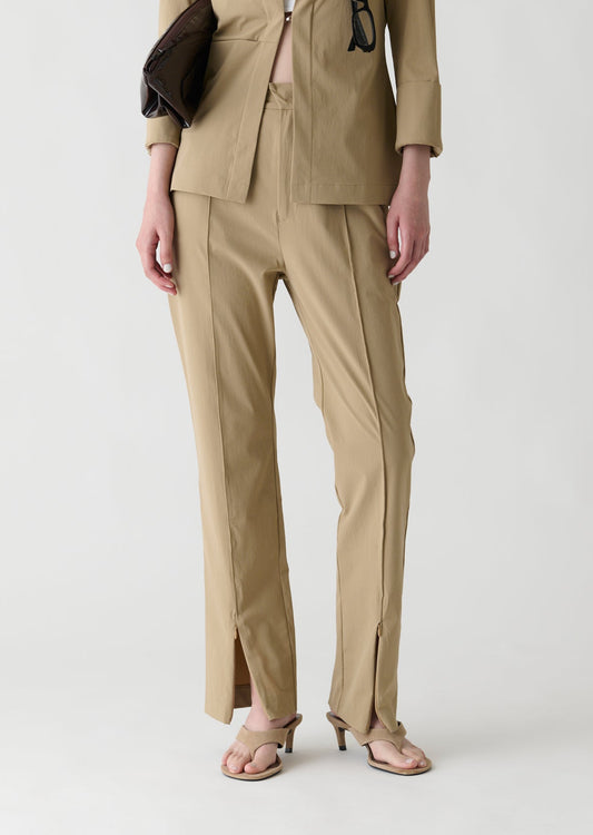 No.111 FREE SLACKS